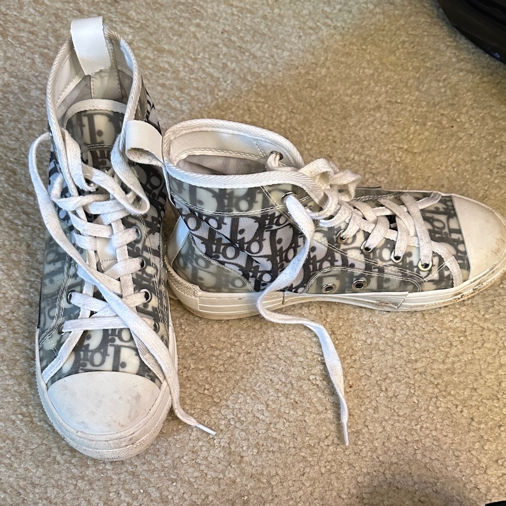 Dior Logo High-Top Sneakers - White and Gray